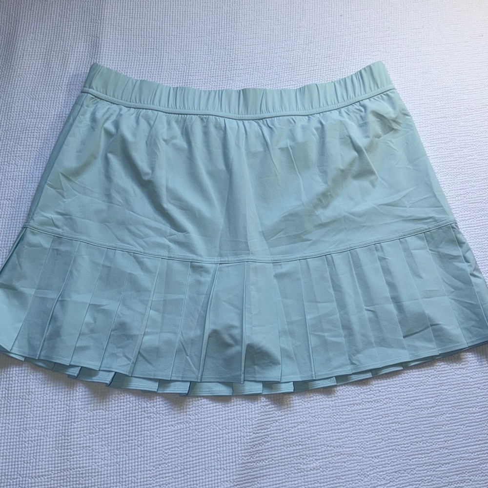 NWT Talbots Lightweight Woven Pleated Skort